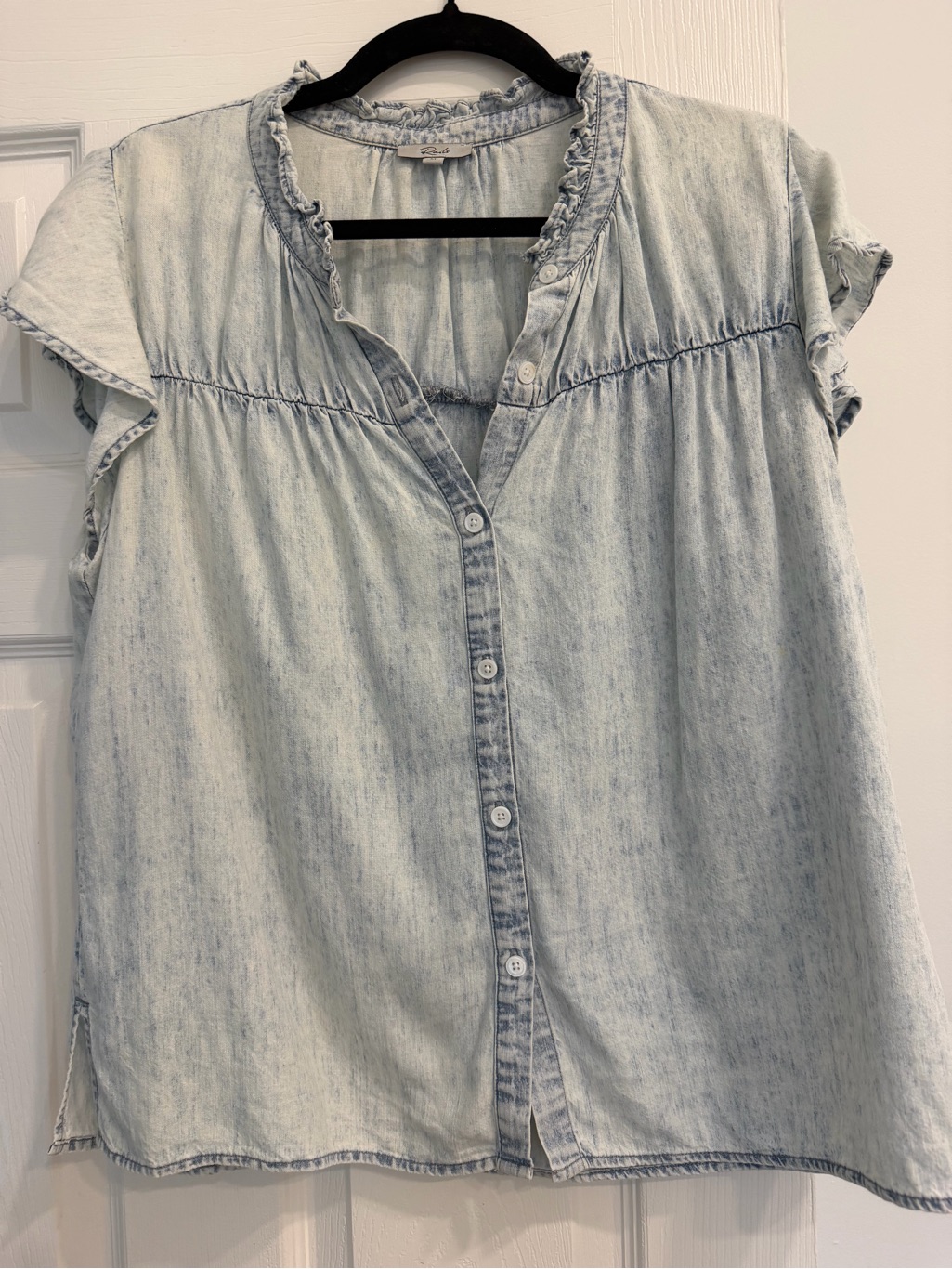 Rails - Light Wash Chambray Button Front Women's Top